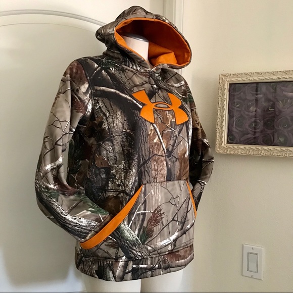 Under Armour Other - Like New / Under Armour / Realtree / Camo Hoodie